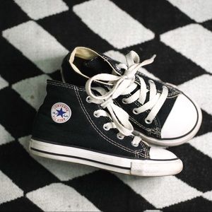 CONVERSE CHUCK TAYLORS